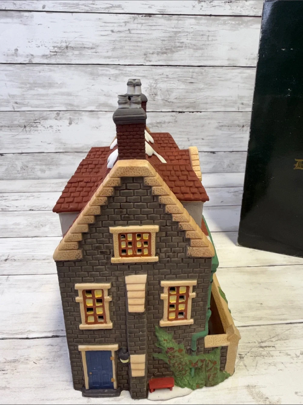 Dept 56 DEDLOCK ARMS Christmas Village with light and box complete